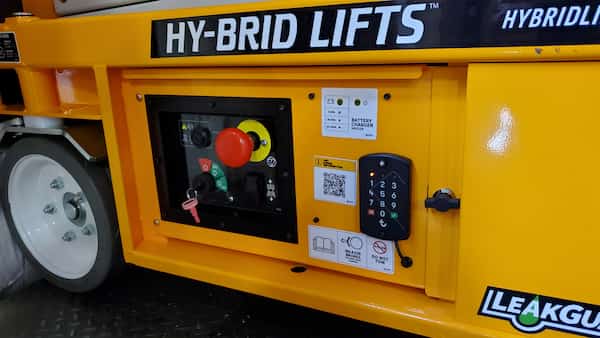 Hy-Brid Lifts with TrackUnit telematics enabled